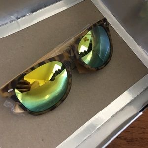 BNWT Matte Tortoise Bamboo Wood sunglasses